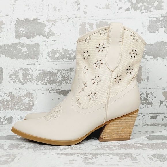 New Dolce Vita Kyler Ivory Floral Block Heel Western Ankle Boots i841